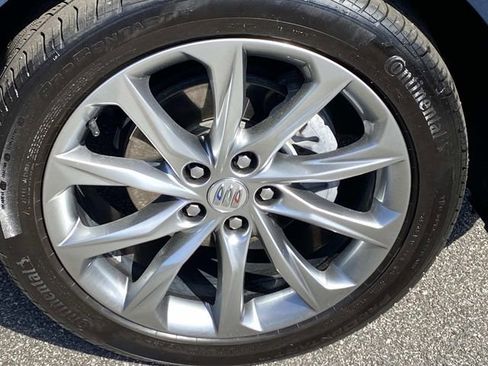 Used 2024 Buick Encore GX Avenir w/ Avenir Technology Package FWD image 32