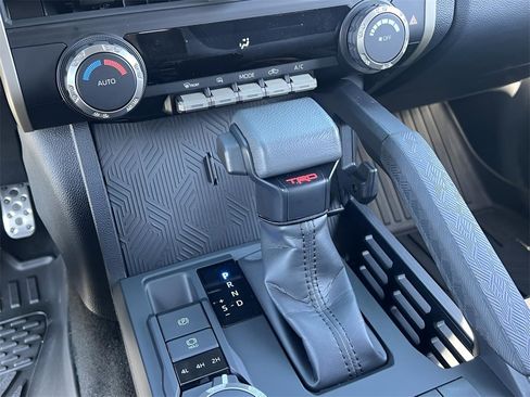 Certified 2025 Toyota Tacoma TRD Sport image 25