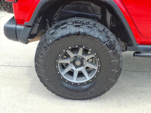 Used 2019 Jeep Wrangler Unlimited Rubicon AWD/4WD image 13