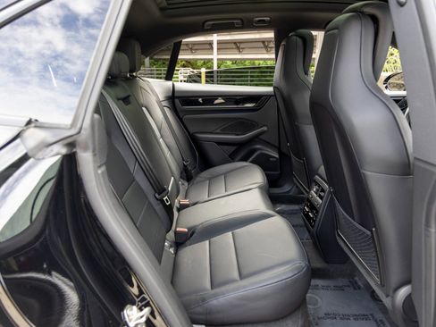 Certified 2025 Porsche Macan Electric RWD image 48