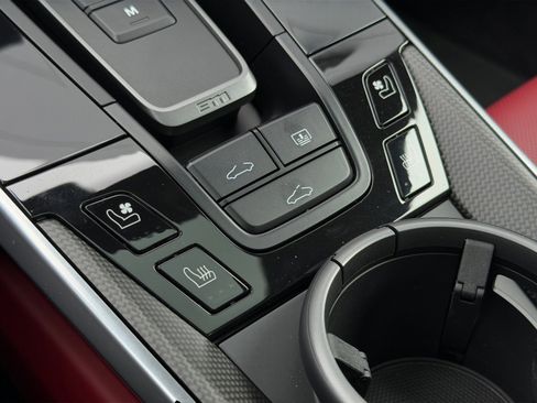 Certified 2022 Porsche 911 Turbo S AWD/4WD image 32