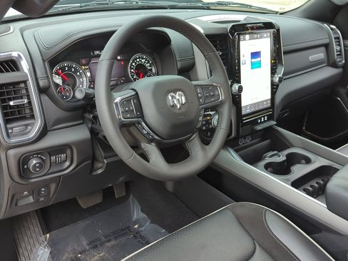 Used 2025 RAM 1500 Laramie w/ Sport Appearance Package AWD/4WD image 10