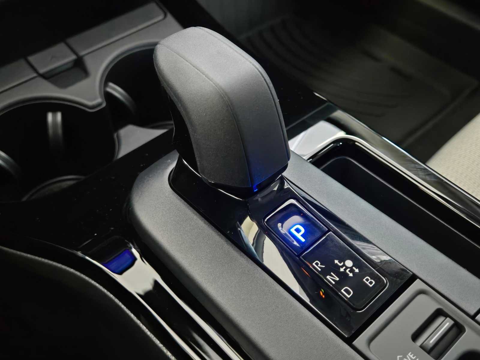 New 2027 Toyota Prius LE FWD image 12