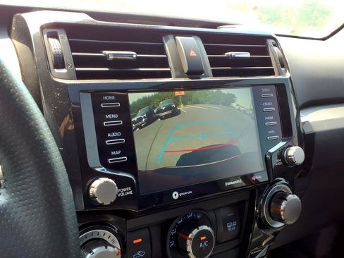 Used 2022 Toyota 4Runner TRD Off-Road Premium w/ Moonroof Package AWD/4WD image 19