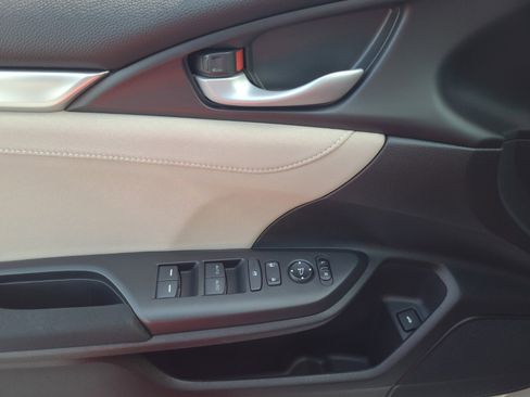 Used 2018 Honda Civic EX-T image 25