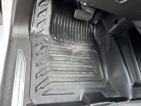 Used 2020 Chevrolet Silverado 2500 LT w/ Convenience Package image 26