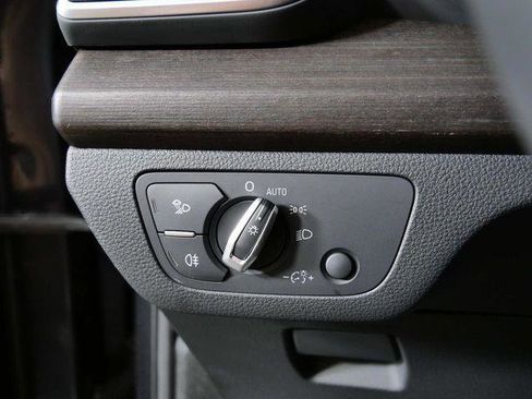 Used 2024 Audi Q5 e Premium Plus w/ Premium Plus Package image 25