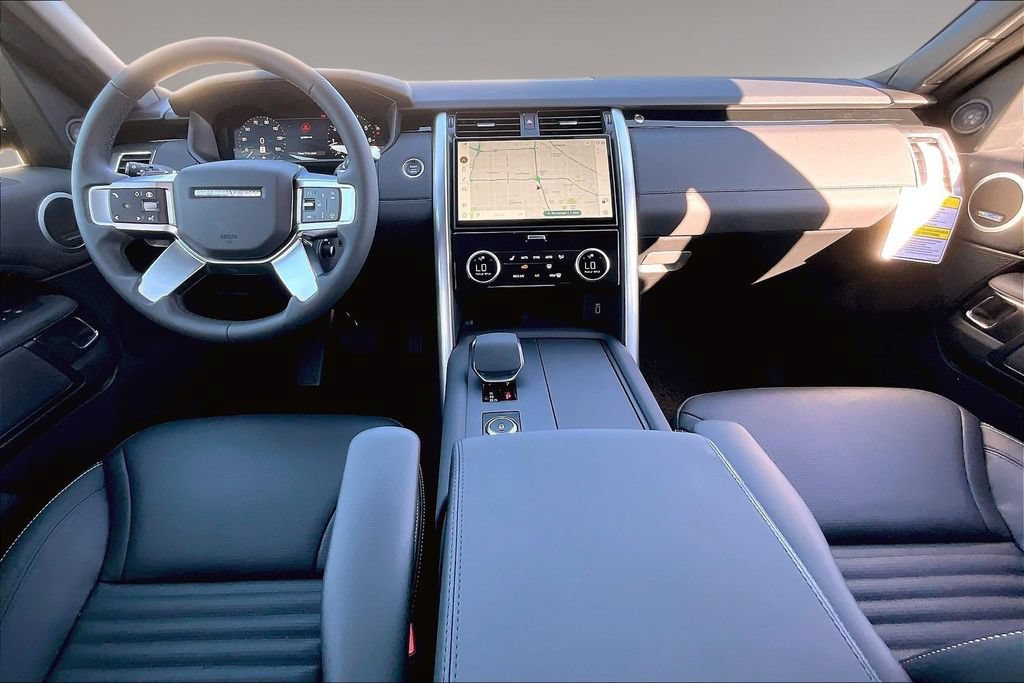 New 2026 Land Rover Discovery S AWD/4WD image 5