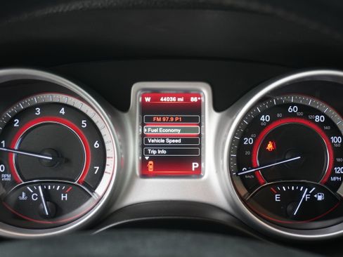 Used 2018 Dodge Journey SE w/ Popular Equipment Group FWD image 16