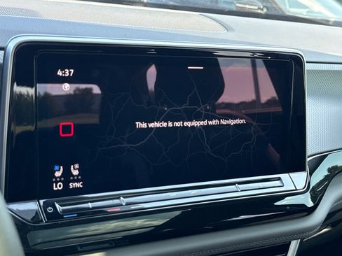 Certified 2025 Volkswagen Atlas Peak Edition SE AWD/4WD image 26