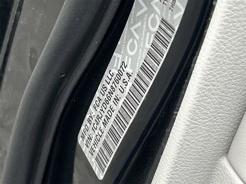 Used 2022 Jeep Grand Cherokee Overland w/ Advanced Protech Group III image 30