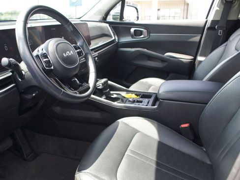 Used 2024 Kia Sorento S FWD image 14