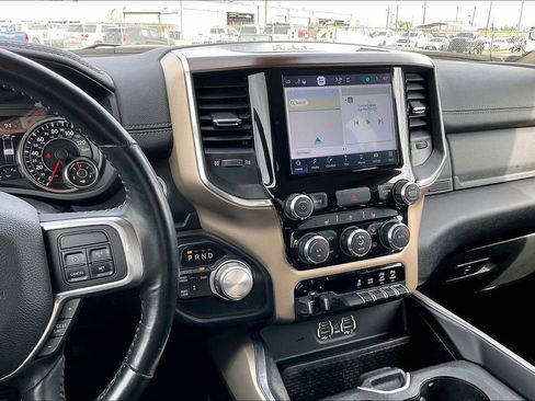 Used 2022 RAM 2500 Laramie AWD/4WD image 9