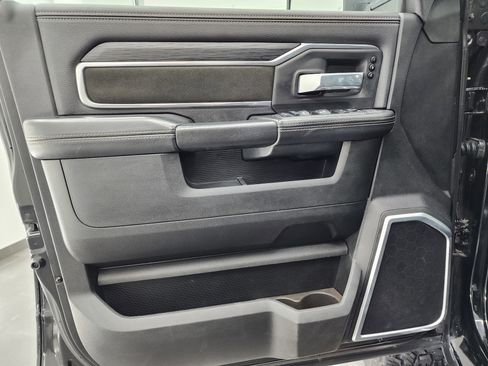 Used 2024 RAM 2500 Laramie w/ Sport Appearance Package image 41