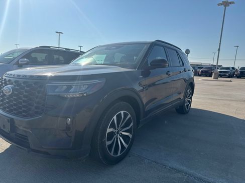 Used 2025 Ford Explorer ST-Line RWD image 6