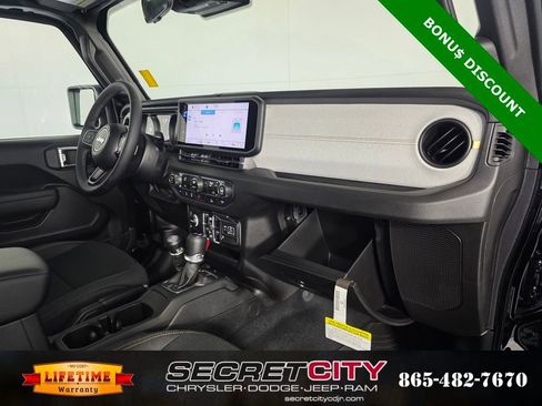 New 2025 Jeep Gladiator Sport image 30