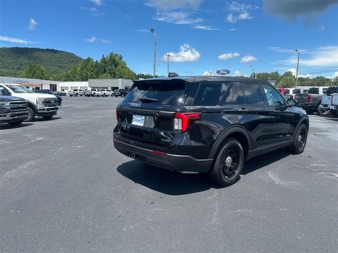 New 2025 Ford Explorer 4WD Police Interceptor image 5