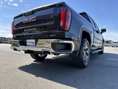 Used 2022 GMC Sierra 1500 SLT w/ SLT Premium Plus Package image 10