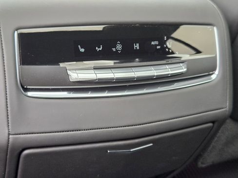 New 2026 Cadillac Escalade Platinum Sport w/ LPO, Floor Liner Package AWD/4WD image 36
