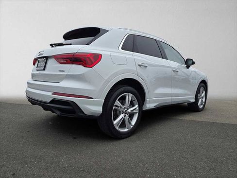 Certified 2023 Audi Q3 2.0T Premium w/ Convenience Package AWD/4WD image 3