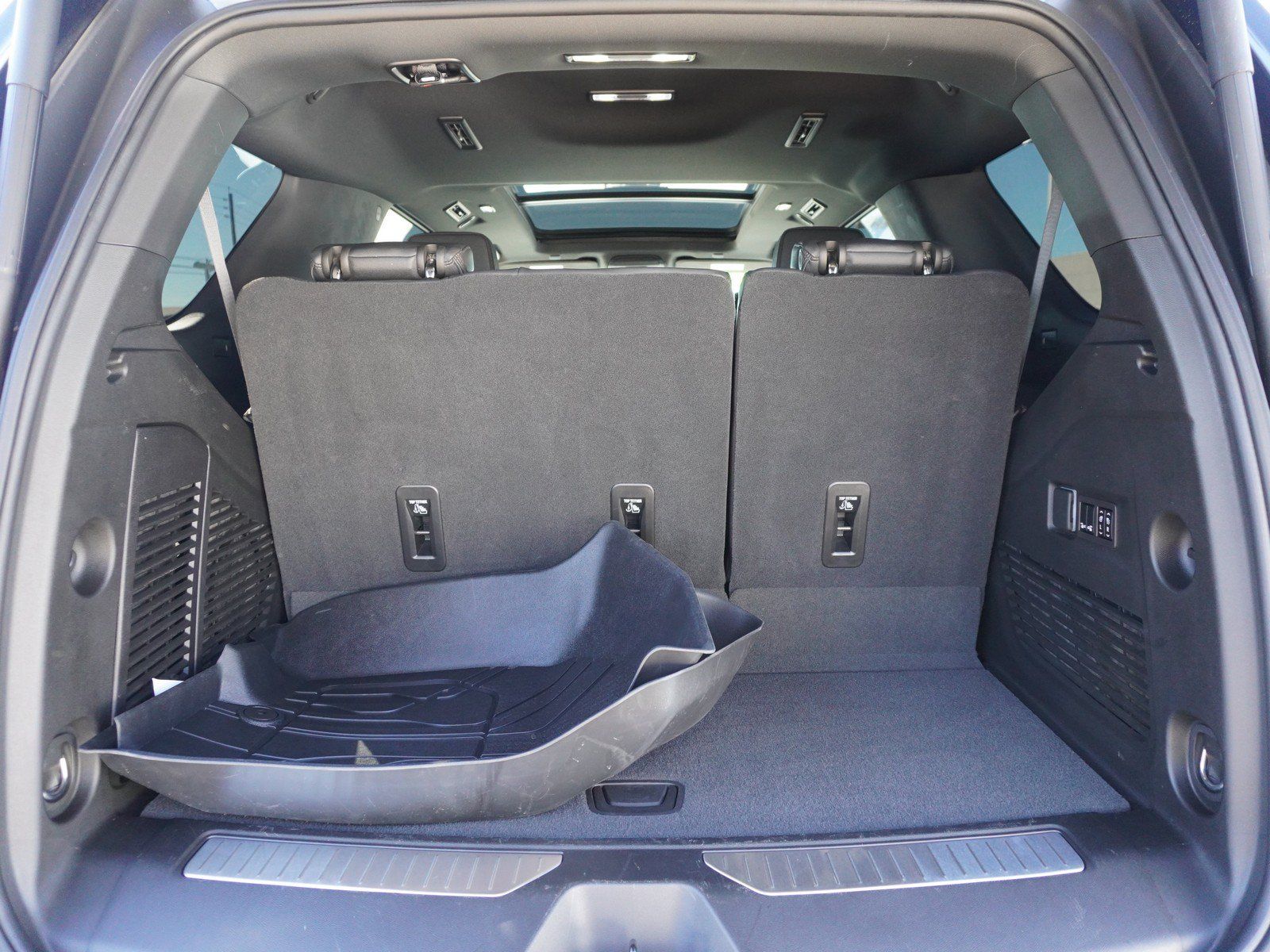 Used 2023 Chevrolet Tahoe RST w/ Sport Performance Package AWD/4WD image 12