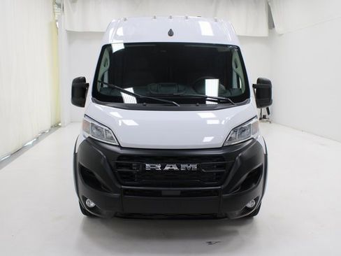 Used 2025 RAM ProMaster 2500 w/ Convenience Group image 23
