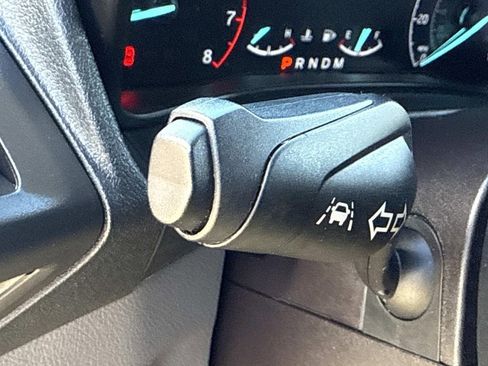 Used 2020 Ford Transit Connect XLT image 41