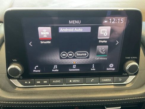 Used 2022 Nissan Rogue SV image 16