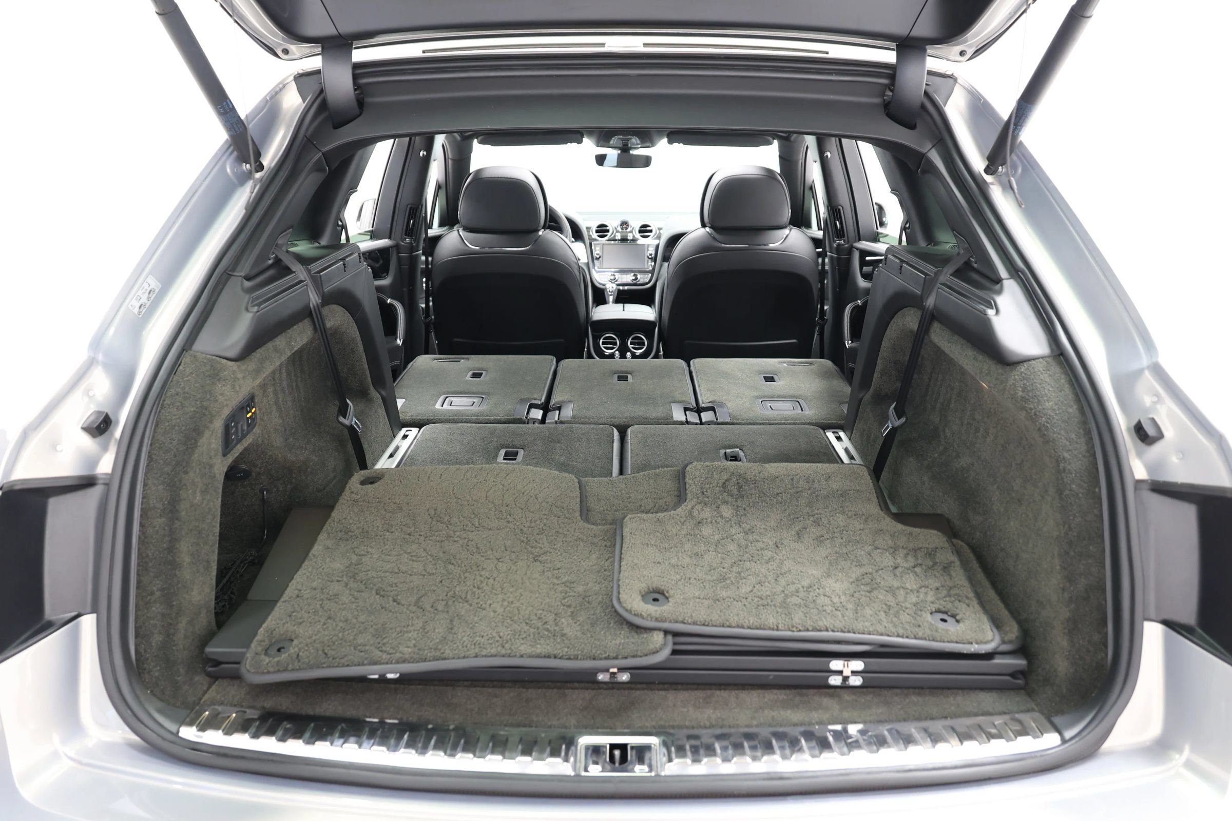 Used 2018 Bentley Bentayga Onyx Edition AWD/4WD image 77