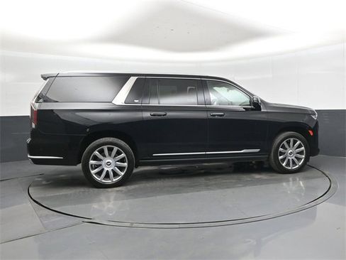 Used 2021 Cadillac Escalade ESV Premium Luxury Platinum image 2
