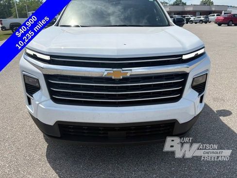 Used 2025 Chevrolet Traverse LT w/ Driver Confidence Package AWD/4WD image 10