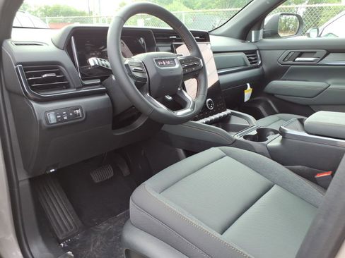 New 2026 GMC Terrain AT4 w/ Technology Package II AWD/4WD image 12