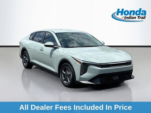 Used 2026 Kia K4 FWD image 1