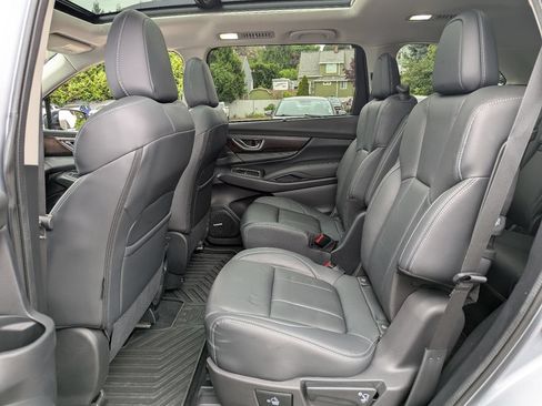 Used 2023 Subaru Ascent Touring AWD/4WD image 32