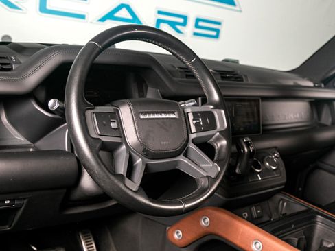 Used 2020 Land Rover Defender 110 X image 2