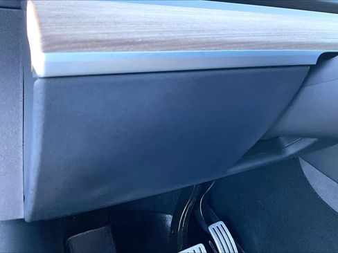 Used 2024 Tesla Model Y Performance image 32