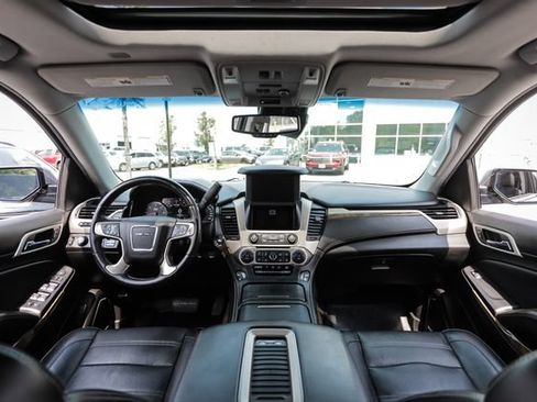 Used 2017 GMC Yukon XL Denali w/ Open Road Package AWD/4WD image 43