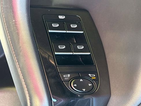 Used 2024 MAZDA MAZDA3 s image 12