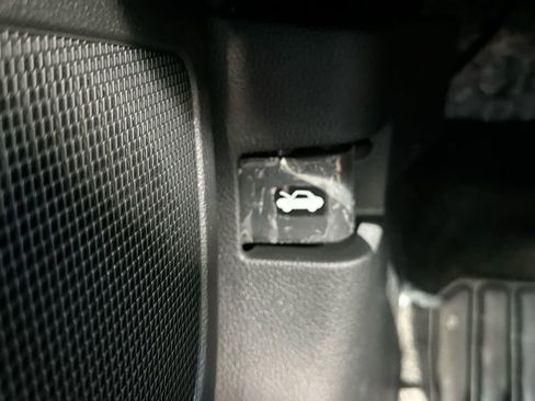 Used 2025 Nissan Altima 2.5 SV image 17