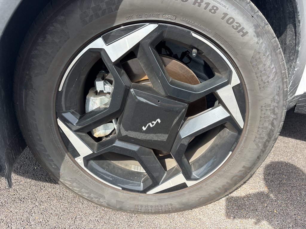 Certified 2026 Kia Sportage EX FWD image 25