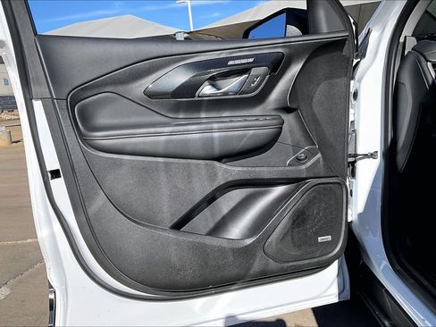 Used 2024 GMC Terrain AT4 w/ Infotainment Package II image 24