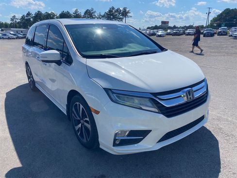 Used 2018 Honda Odyssey Elite image 2