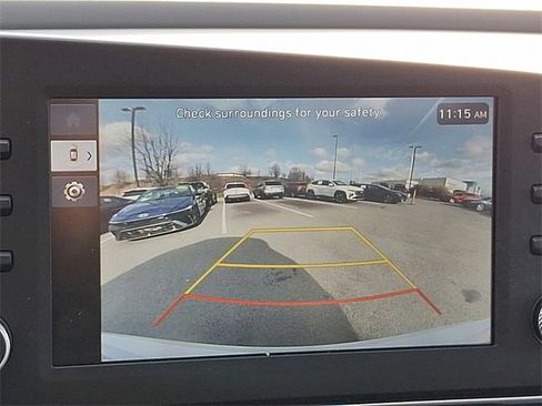 Certified 2025 Hyundai Elantra SE image 17