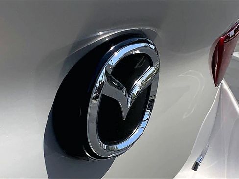 Used 2023 MAZDA MAZDA3 s FWD image 30