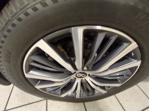 Used 2023 INFINITI QX60 Sensory w/ Vision Package image 30
