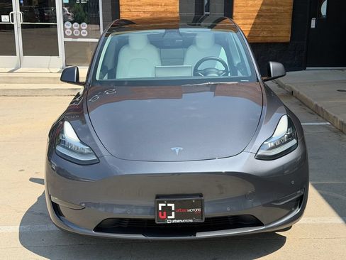 Used 2022 Tesla Model Y Long Range AWD/4WD image 8