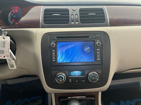 Used 2006 Buick Lucerne CXS w/ Driver Confidence Package FWD image 18
