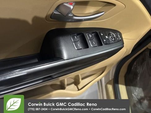 Used 2016 Kia Sedona LX w/ LX Convenience Package image 12