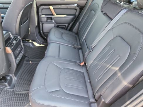 Used 2023 Land Rover Defender 110 X AWD/4WD image 17