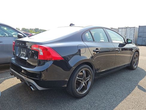 Used 2018 Volvo S60 T5 Dynamic w/ Vision Package FWD image 7